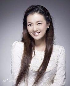 歌唱家柏文大胸照片,歌唱家魅力四射，风采依旧